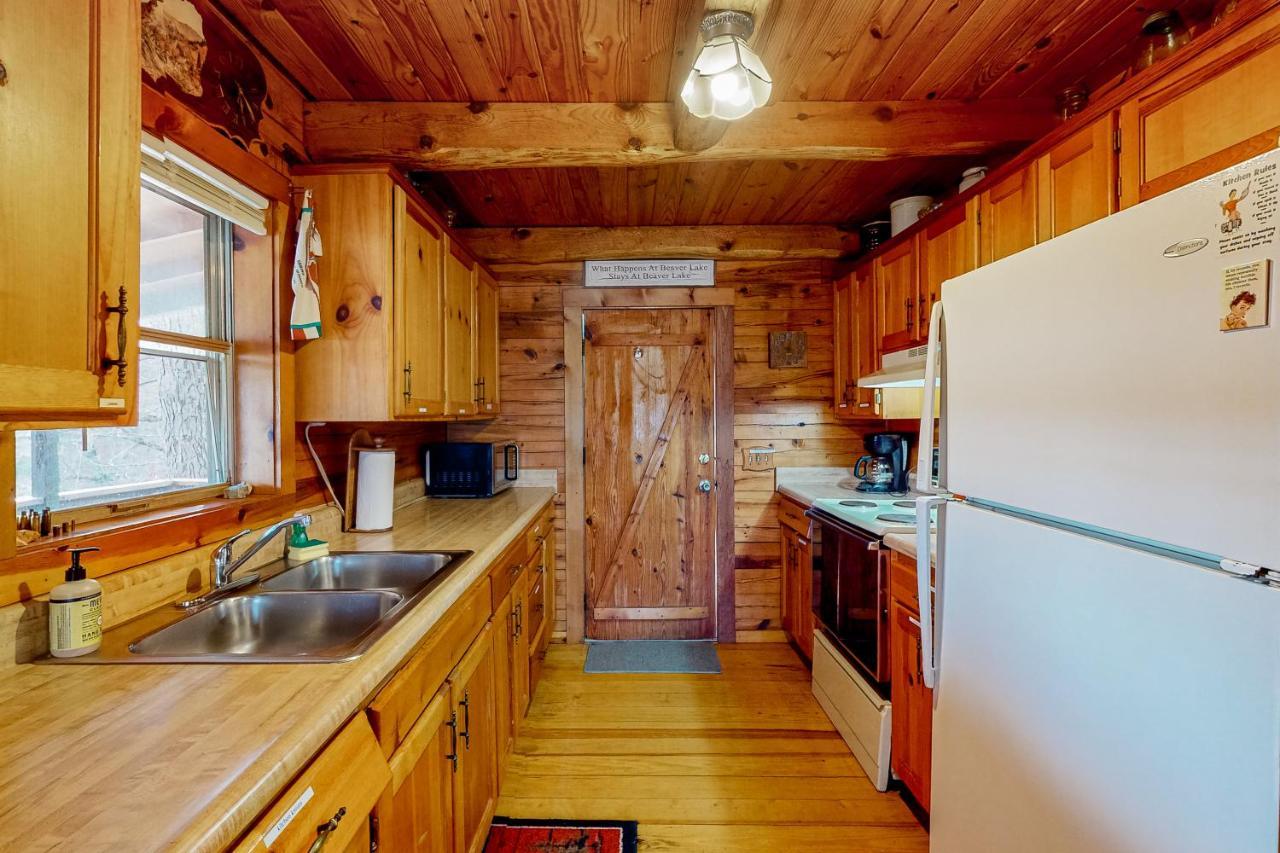 Charlie'S Ol' Fishing Cabin Eureka Springs Exterior photo